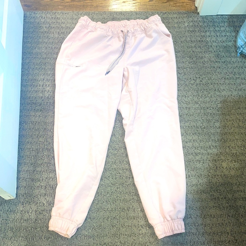 Jaanuu blush pink scrub pants (jogger style)